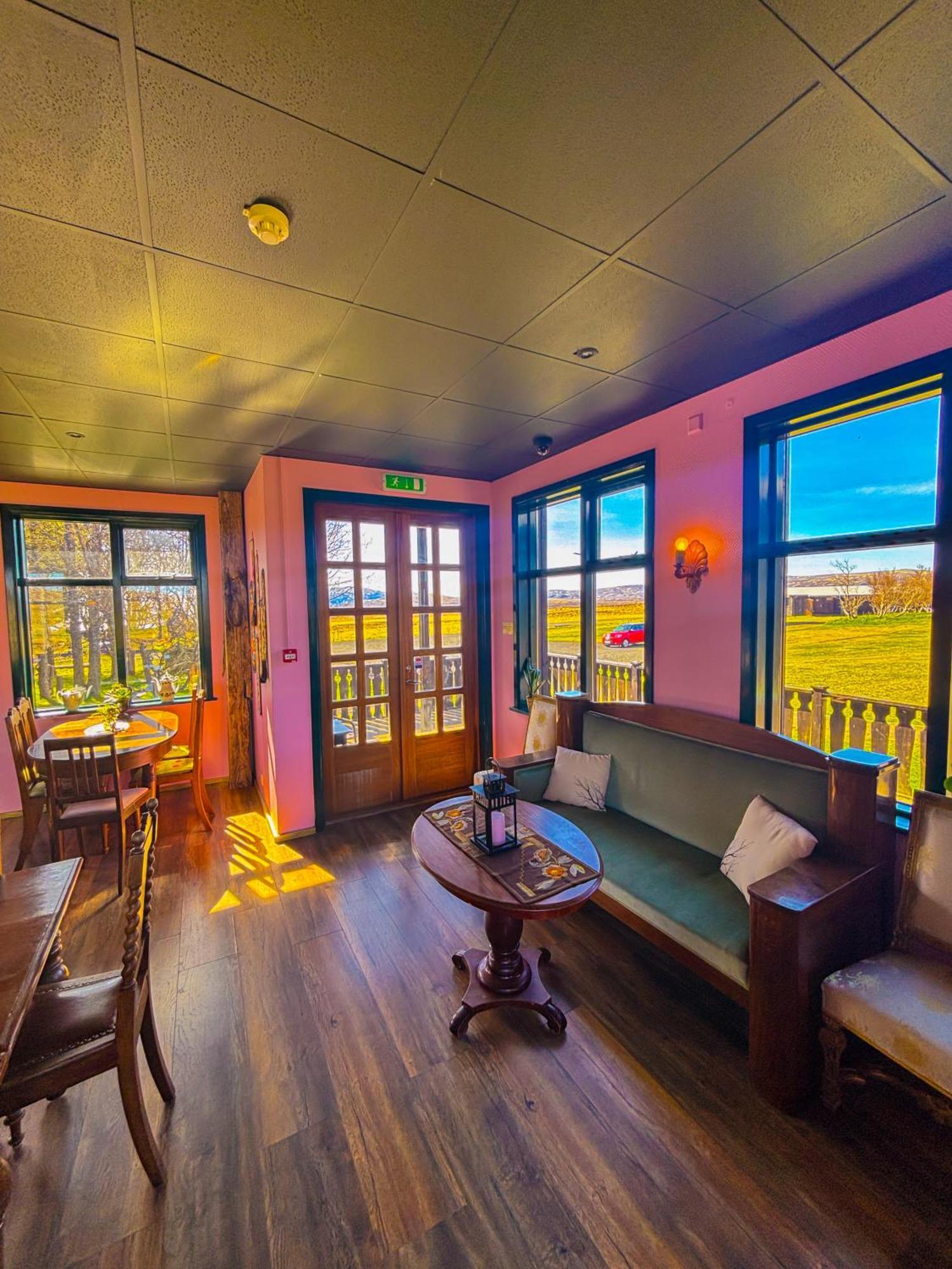 Bru Country Estate Hotel เซลฟอส ภายนอก รูปภาพ