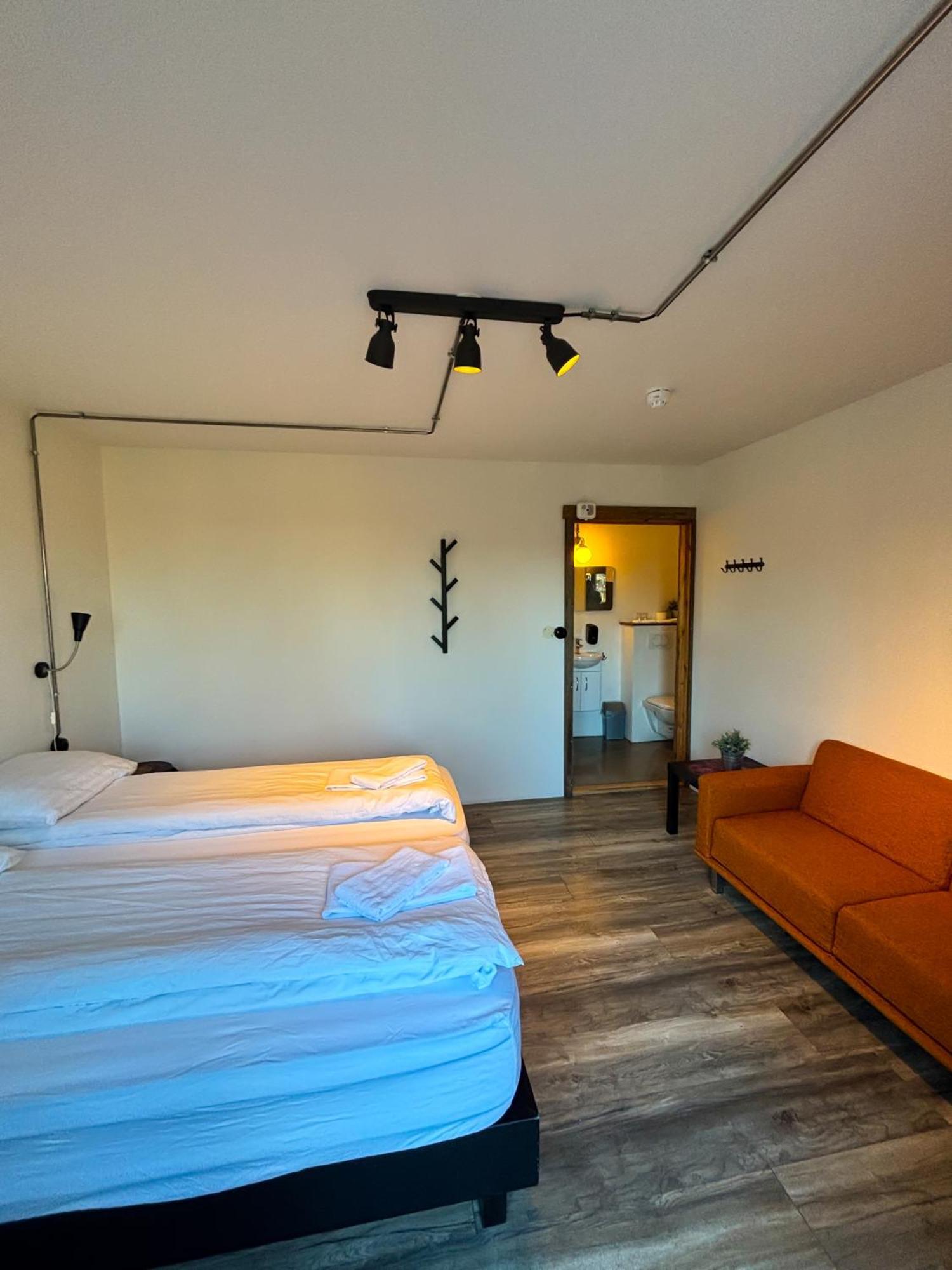 Bru Country Estate Hotel เซลฟอส ภายนอก รูปภาพ